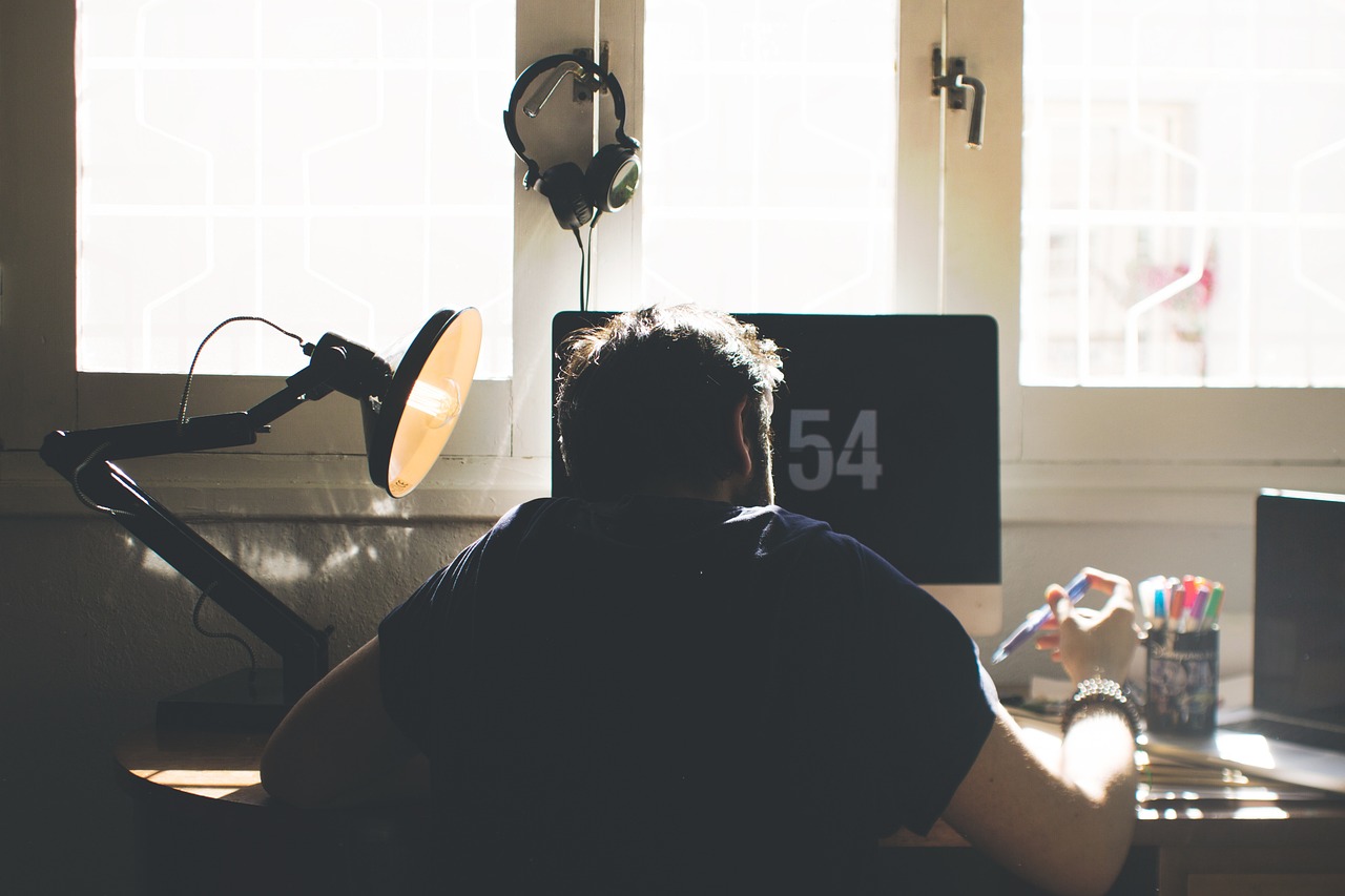 10 Tips for Eco-Friendly Home Office Decor